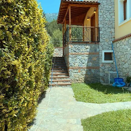 Perdikia 4 *